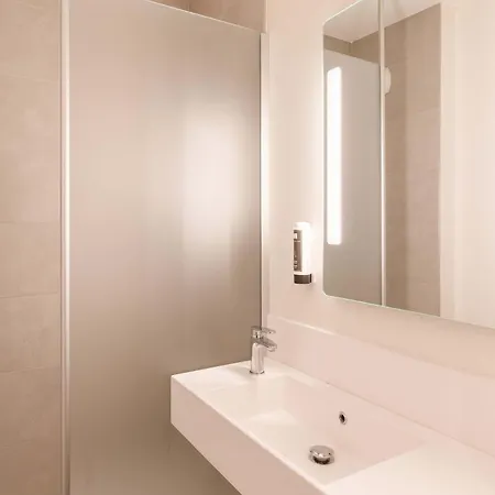 Hotel A71-a75 La Meridienne 3*