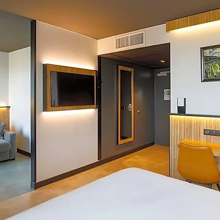 A71-a75 La Meridienne Hotel