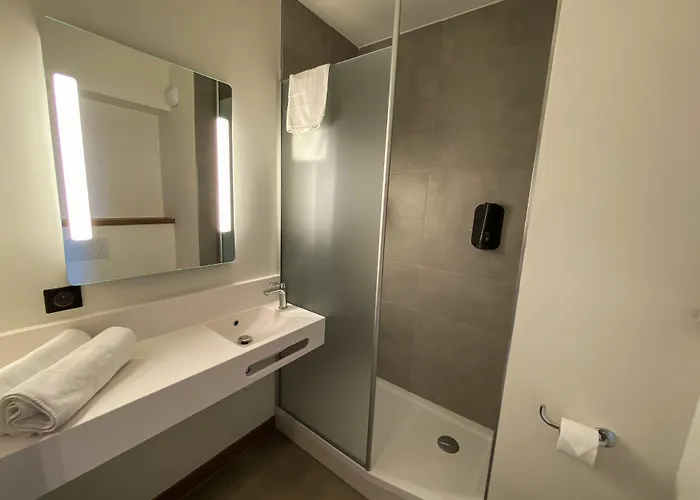 A71-a75 La Meridienne ホテル 3*